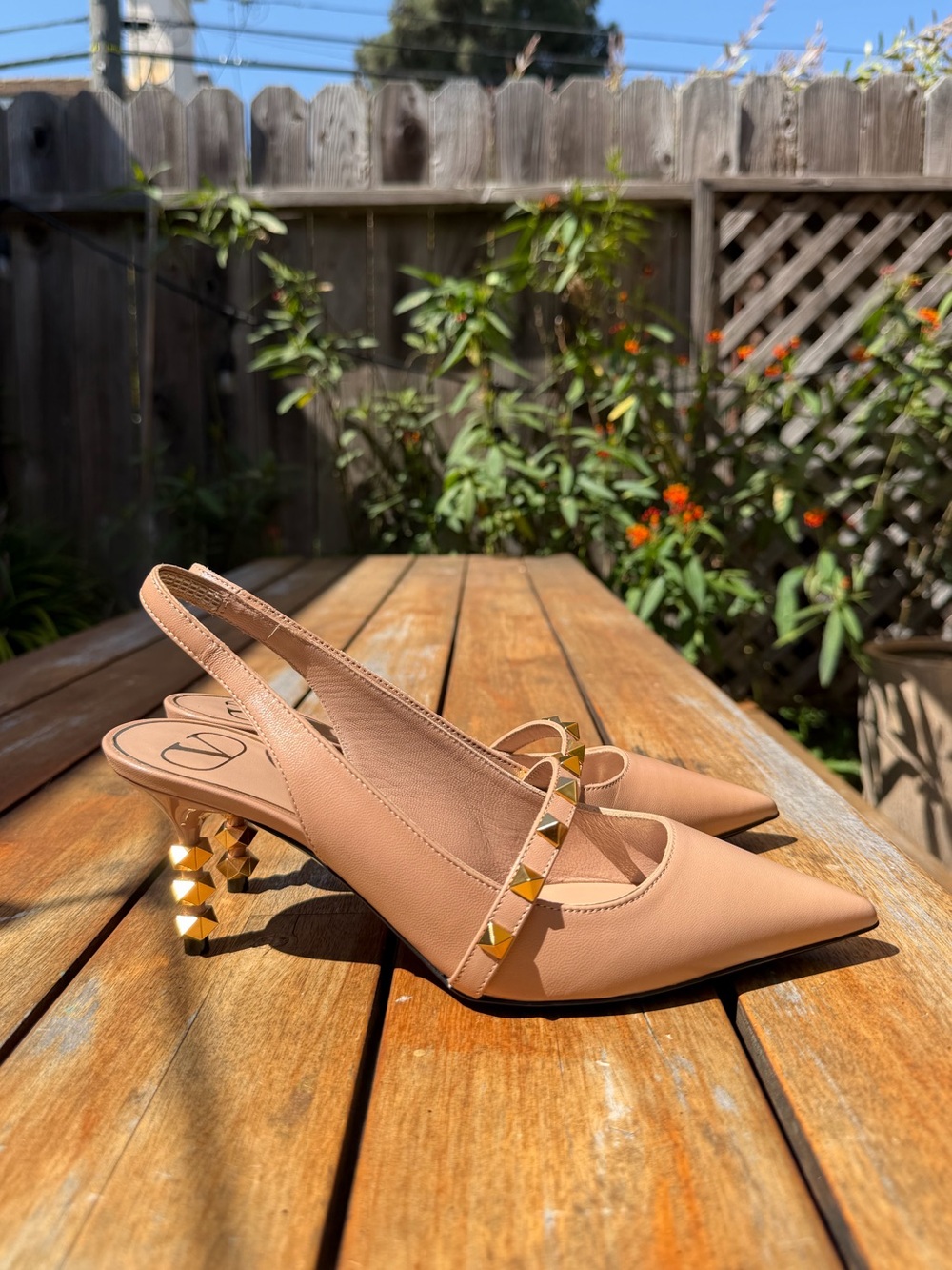 VALENTINO GARAVANI Leather Rockstud Slingback Pumps - Picture 5 of 8